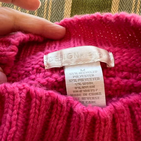 NWT hot pink Design History cropped chunky sweater size M - Picture 3 of 5